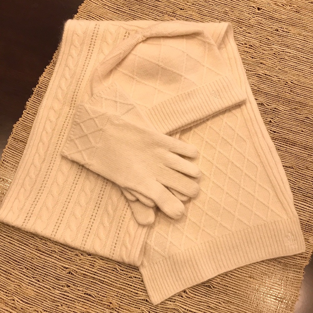 Ralph Lauren hat gloves and scarf set